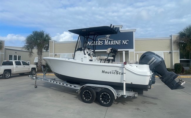 2016 Nauticstar 2102 Legacy